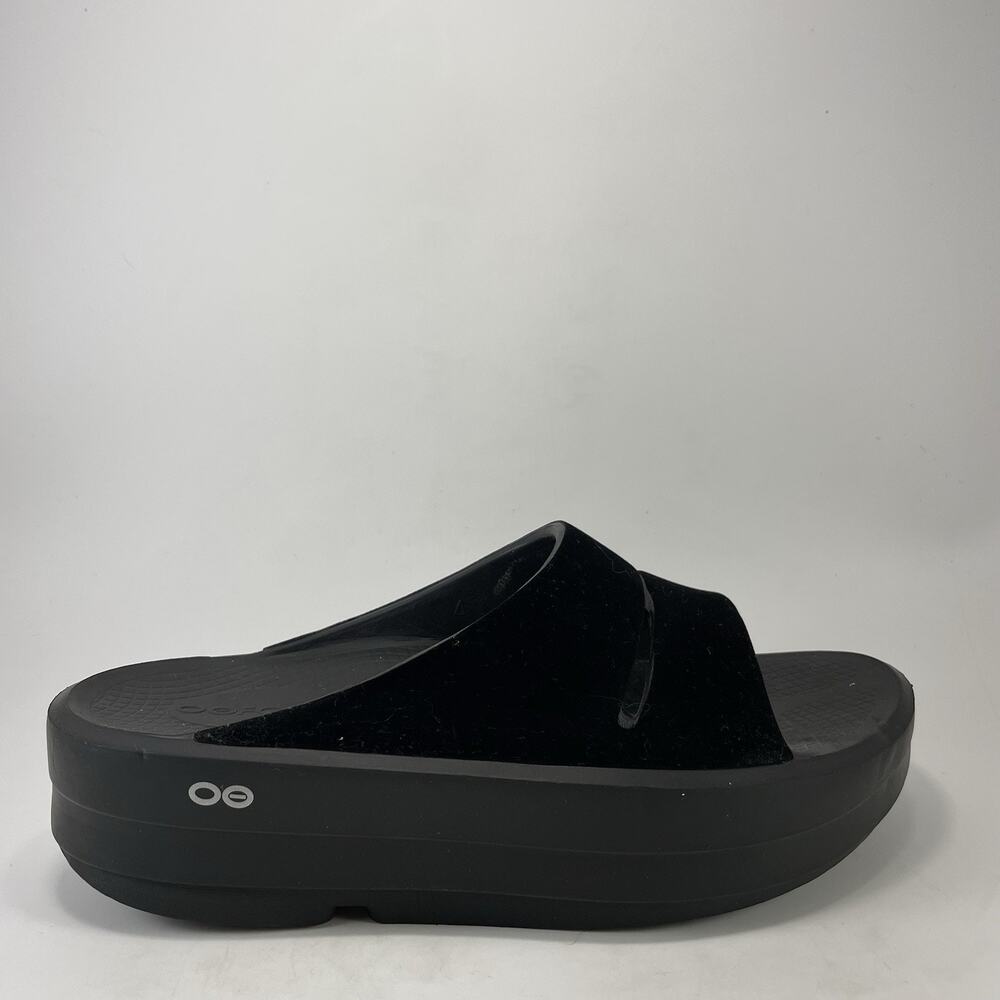 OOFOS OOmega OOahh Black Platform Limited Posh Womens Size 10 Velvet Sandals